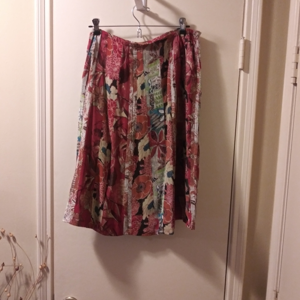 Chicos red print skirt, 3, dry clean
